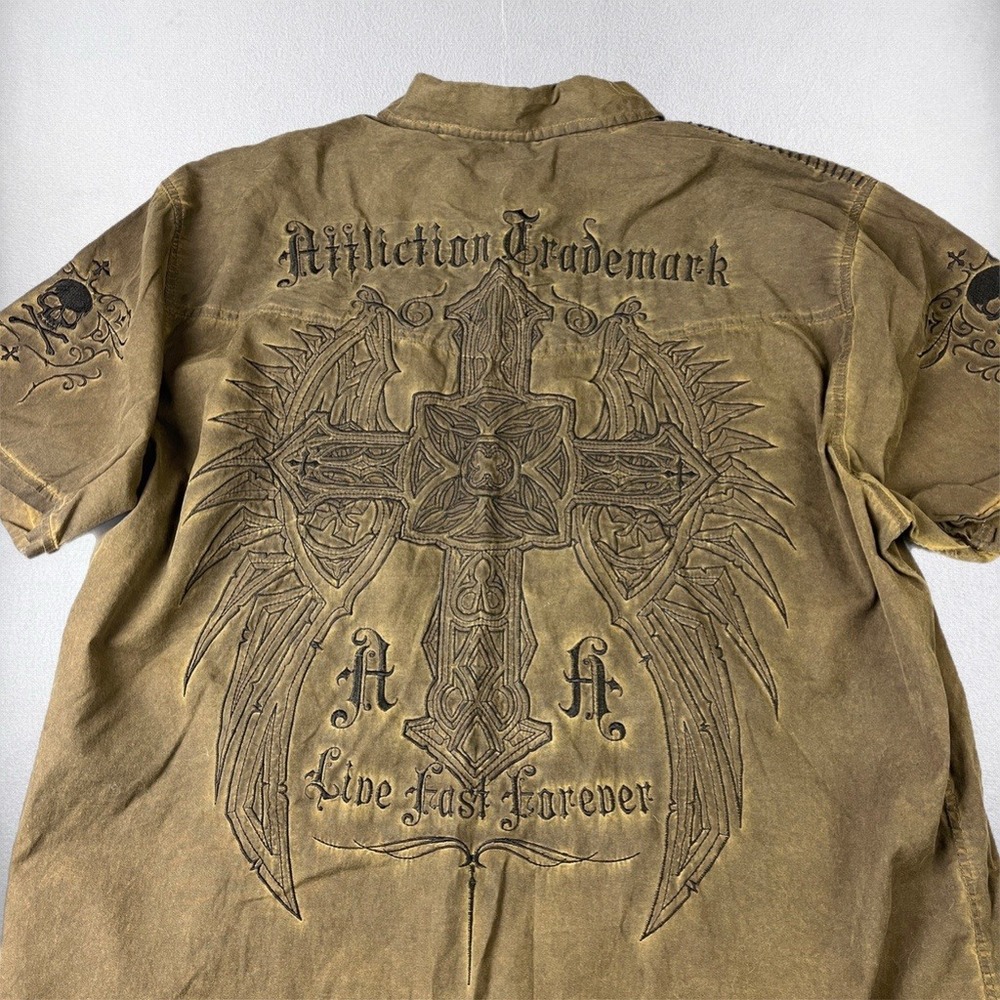 Affliction Button Up Shirt Mens 2XL Brown Embroidered Winged Cross Skulls Stone